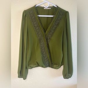 Airy boho blouse with lace details